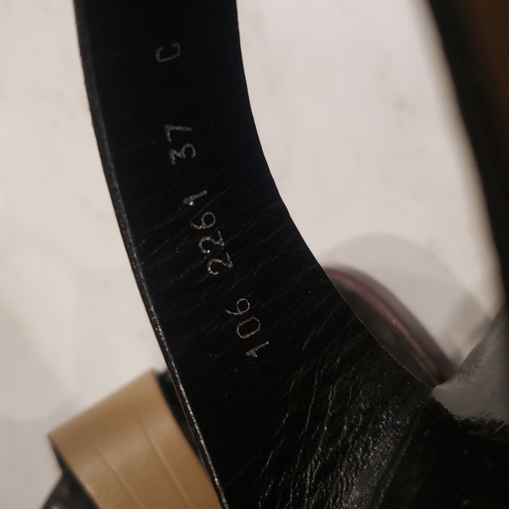 Gucci Leather Sandals Double Strap.   4" Heel Size 7 Tan Color - Picture 3 of 10
